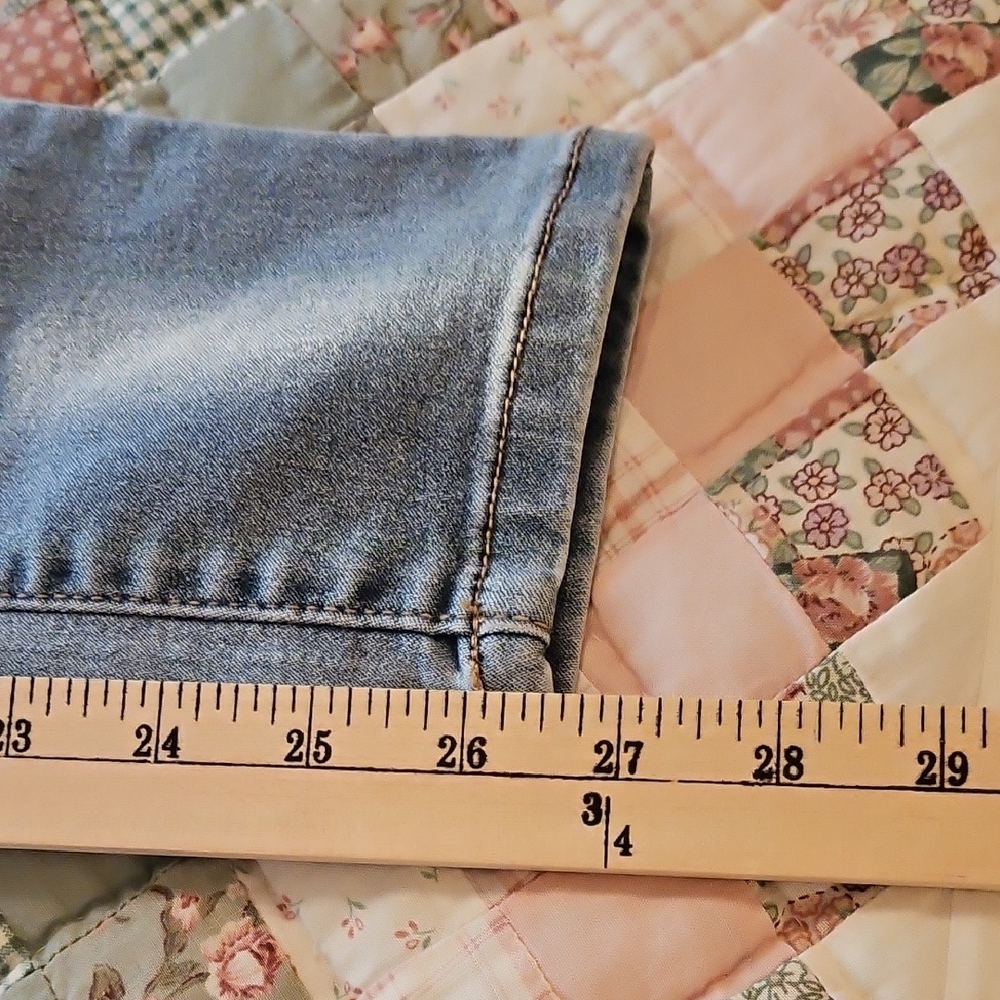 Curve Appeal High Rise Essential Skinny Jeans  - 4/27 - Picture 5 of 8